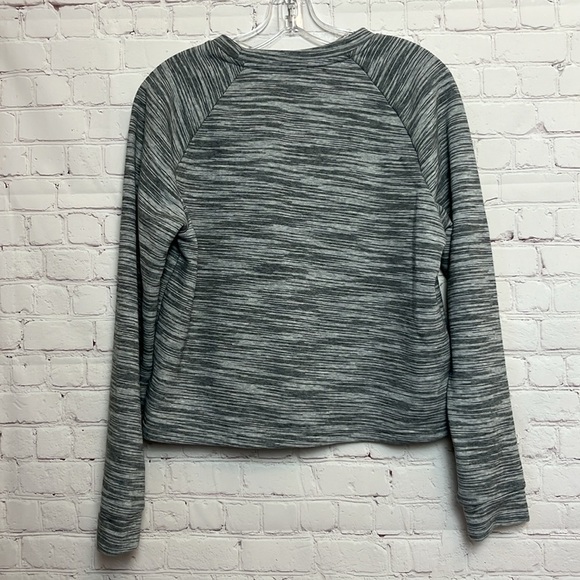 Activewear Lot - Two Tops and One Pant - Picture 3 of 16